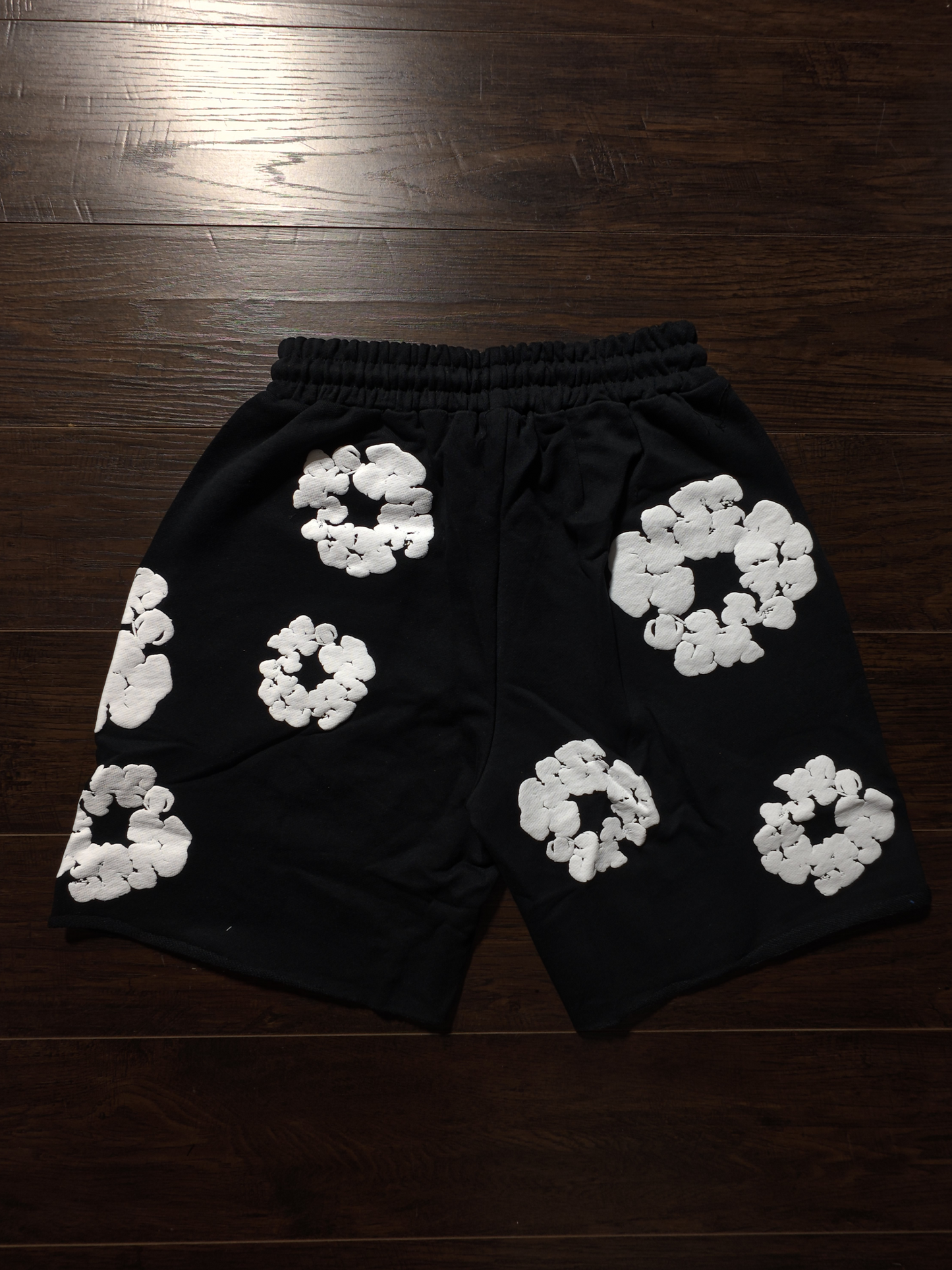 Denim Tears The Cotton Wreath Shorts Black [NEW]