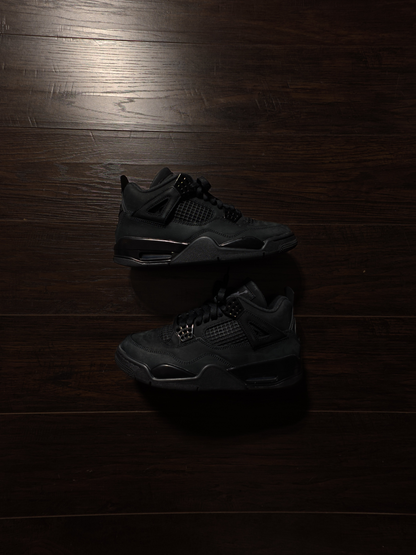 Jordan 4 Retro Black Cat (2025) [USED] - 7.5M