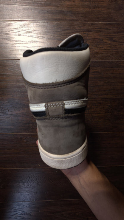 Jordan 1 Retro High OG Dark Mocha [USED] - 9 M