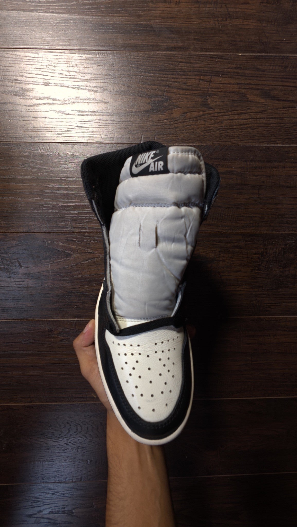 Jordan 1 Retro High OG Dark Mocha [USED] - 9 M
