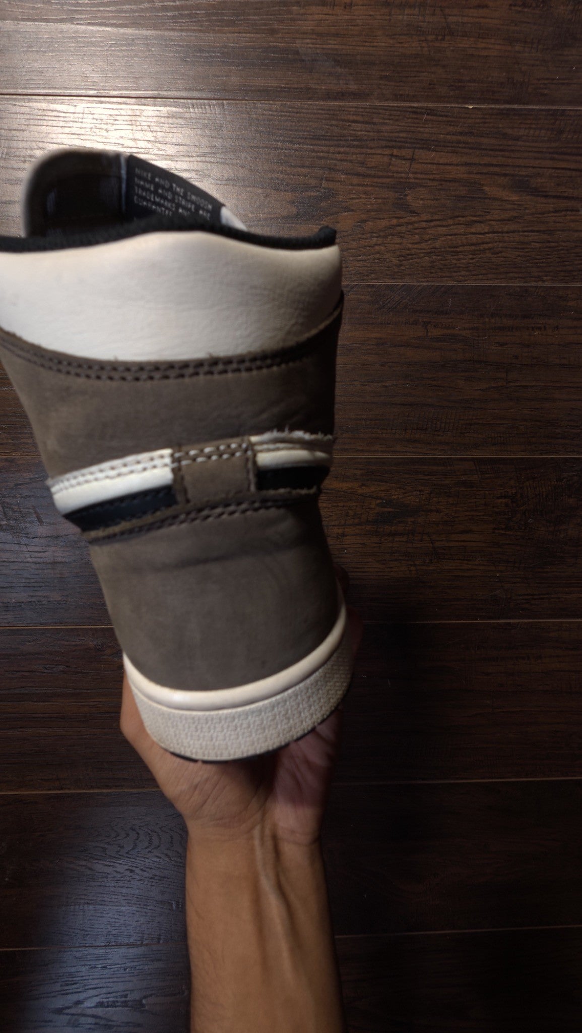 Jordan 1 Retro High OG Dark Mocha [USED] - 9 M