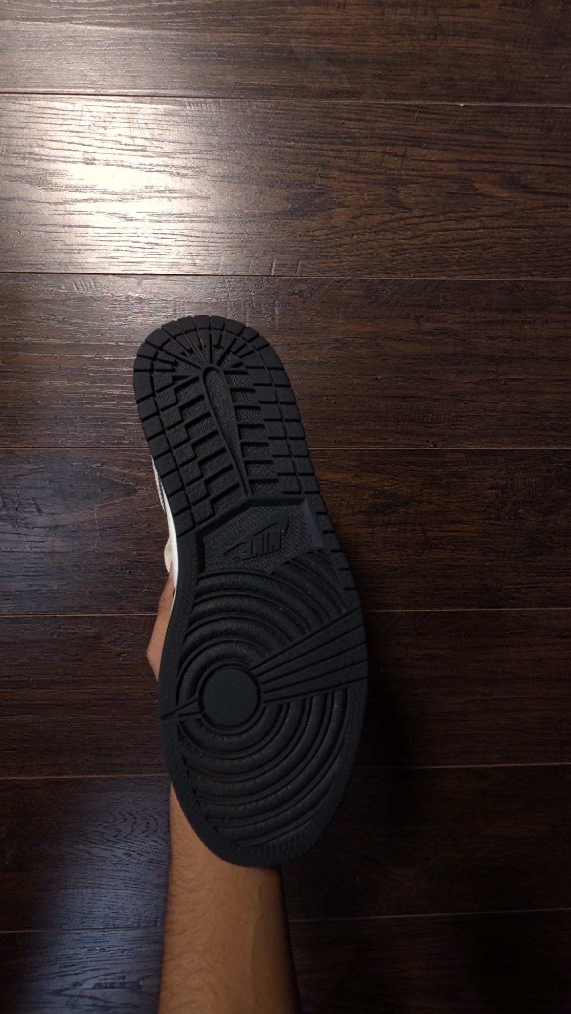 Jordan 1 Retro High OG Dark Mocha [USED] - 9 M