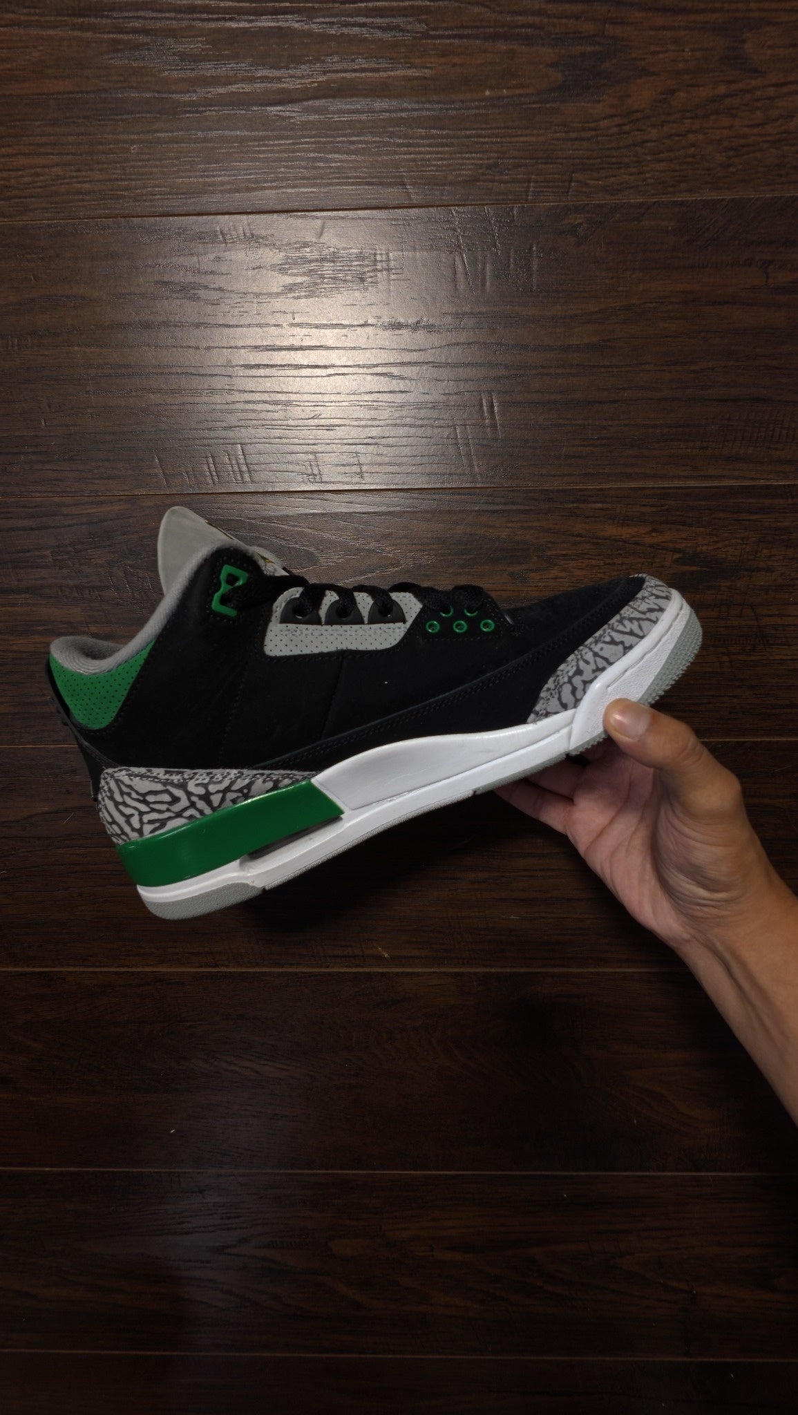 Jordan 3 Retro Pine Green [USED] - 9 M