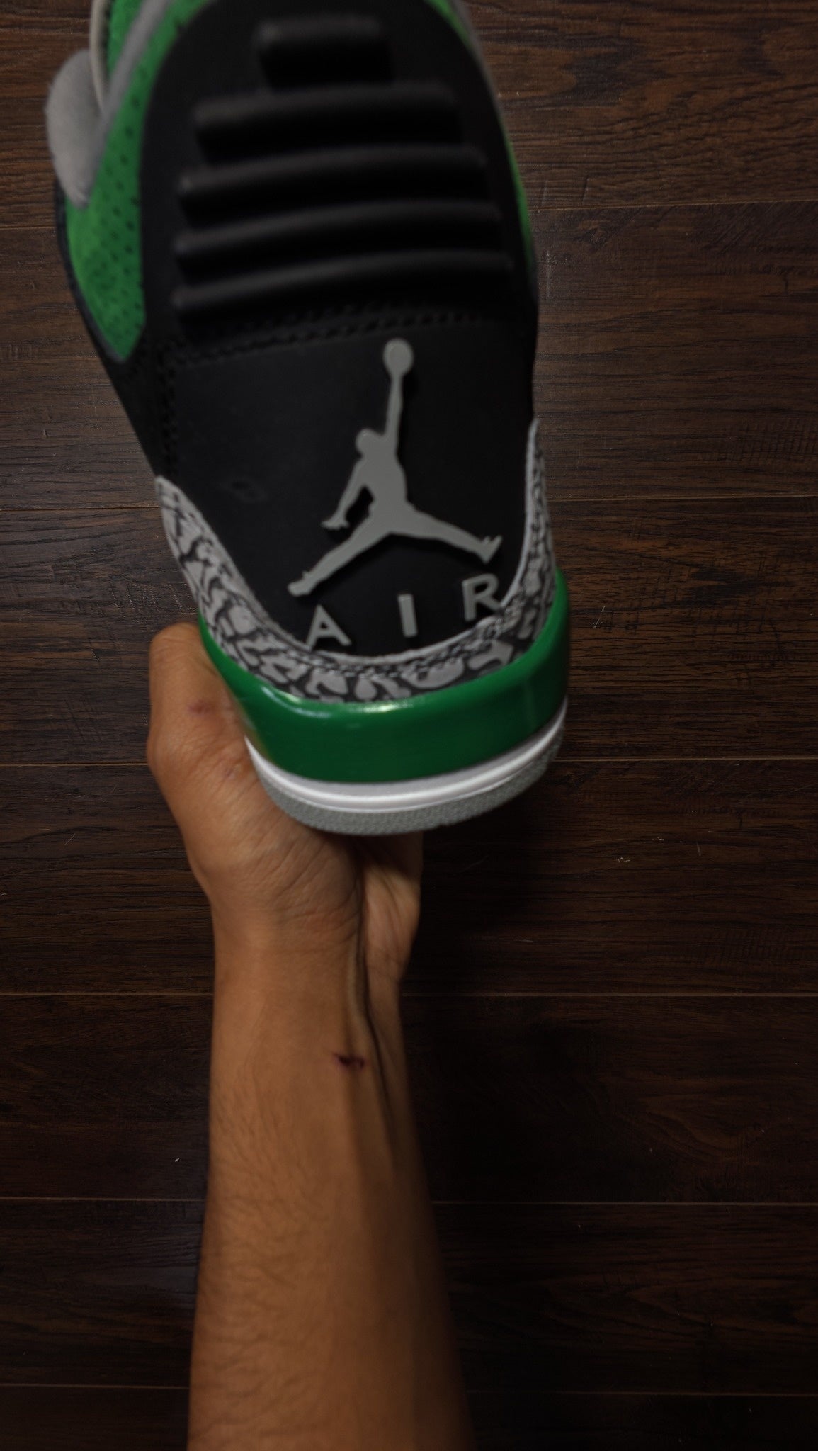 Jordan 3 Retro Pine Green [USED] - 9 M