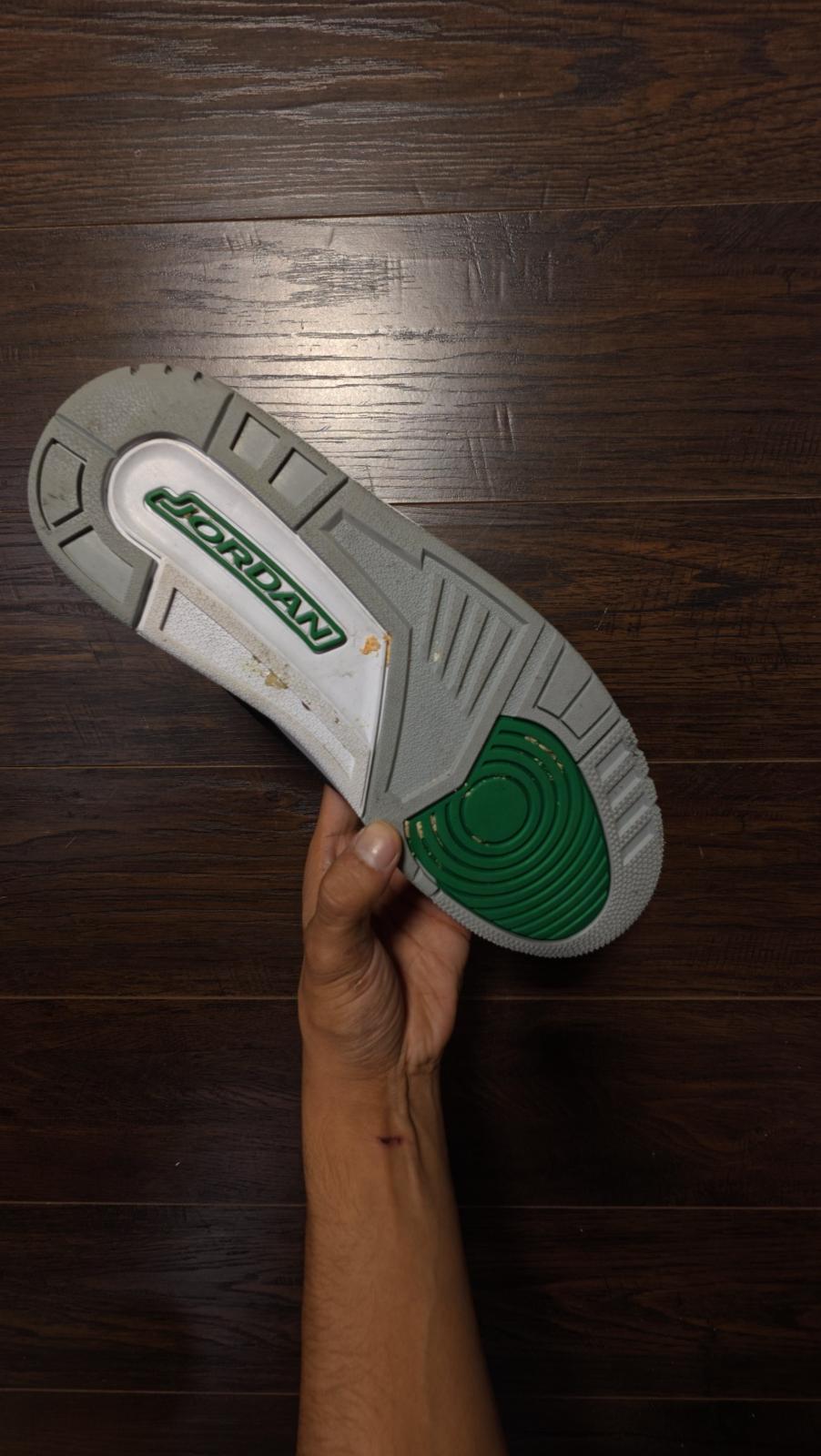 Jordan 3 Retro Pine Green [USED] - 9 M