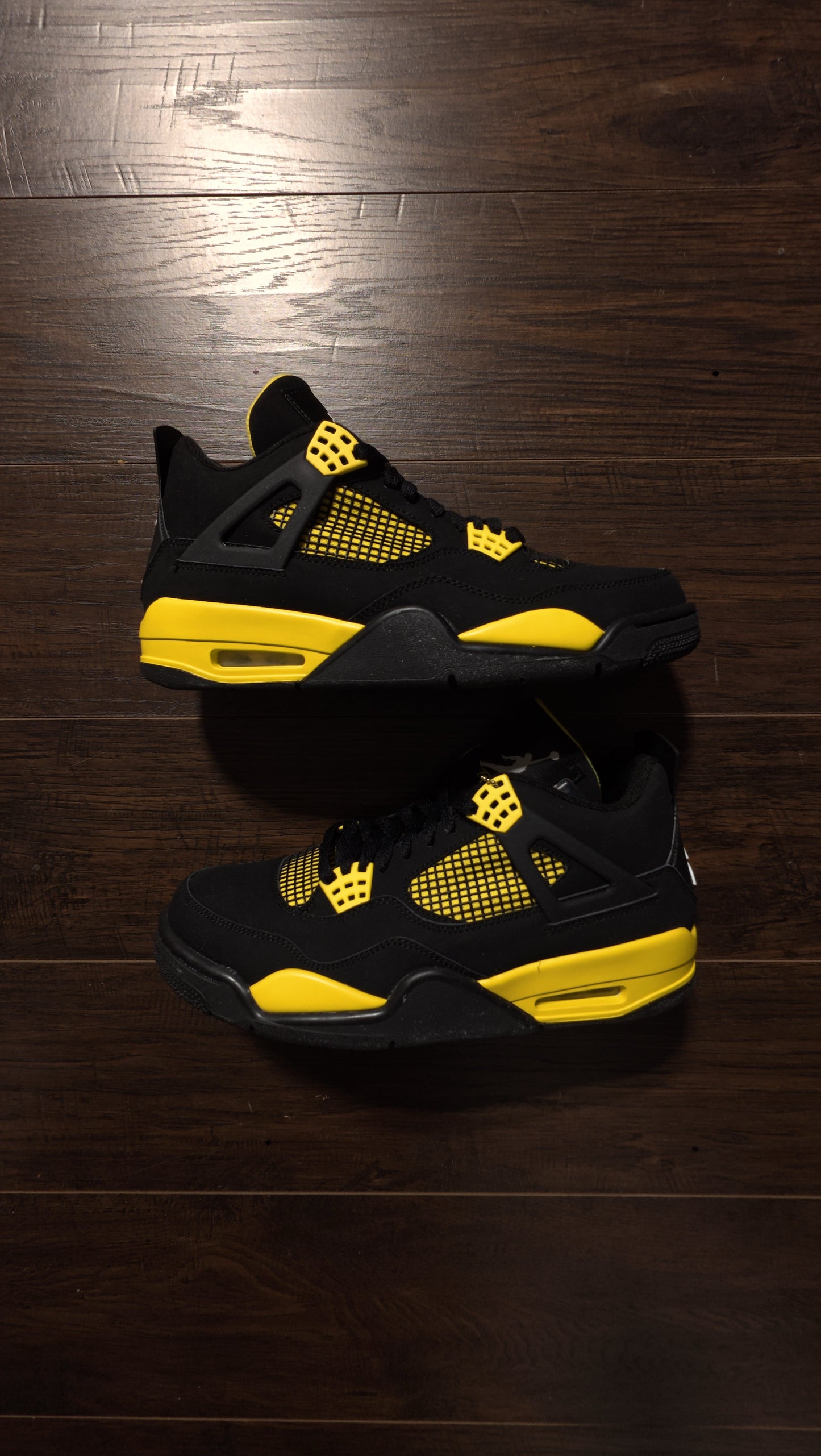 Jordan 4 Retro Thunder (2012) [NEW] - 9.5 M
