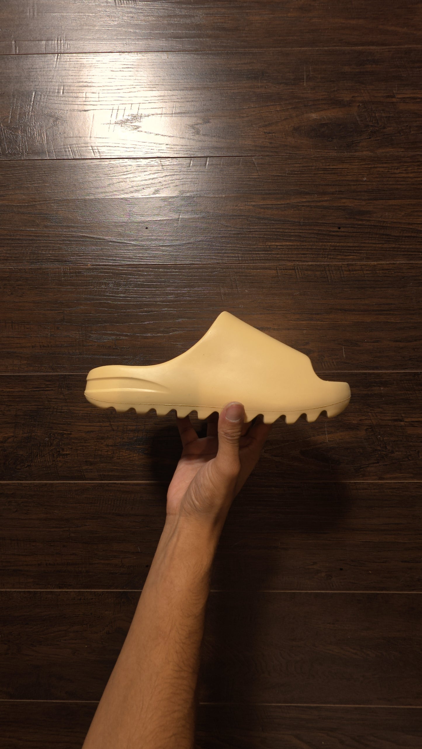 adidas Yeezy Slide Desert Sand [USED] - 7Y