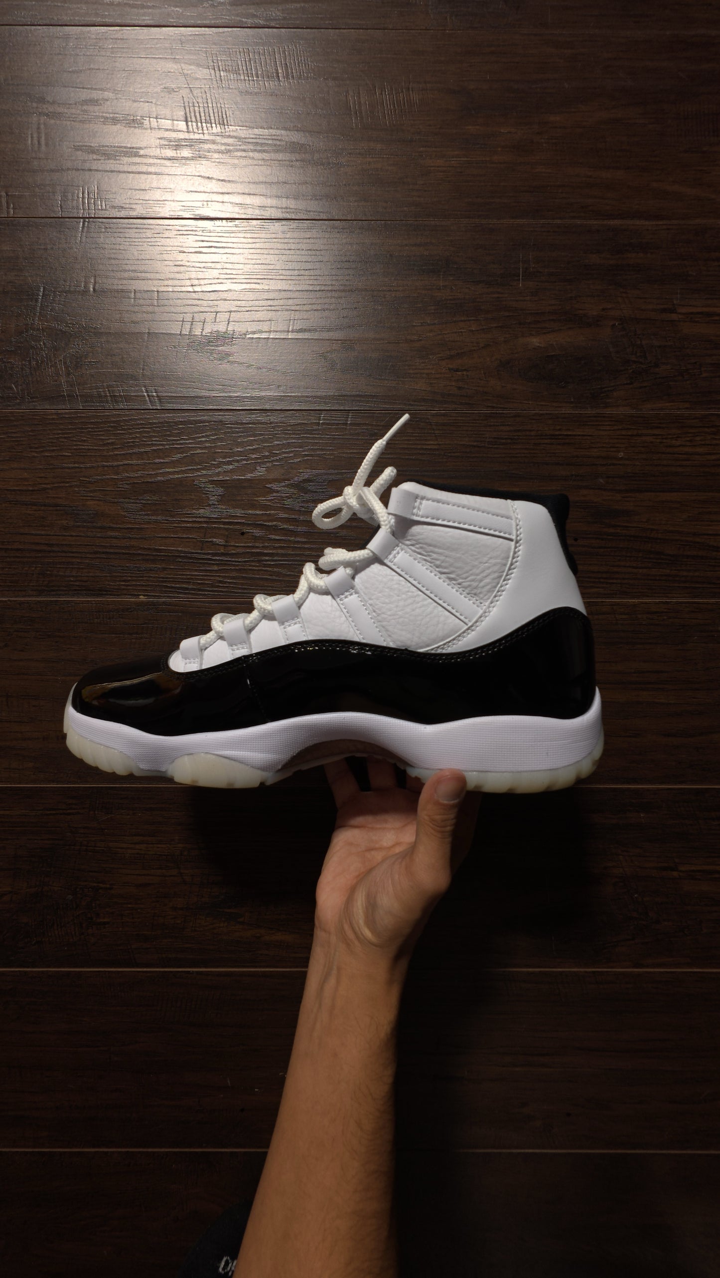 Jordan 11 Retro DMP Gratitude (2023) [USED] - 11 M