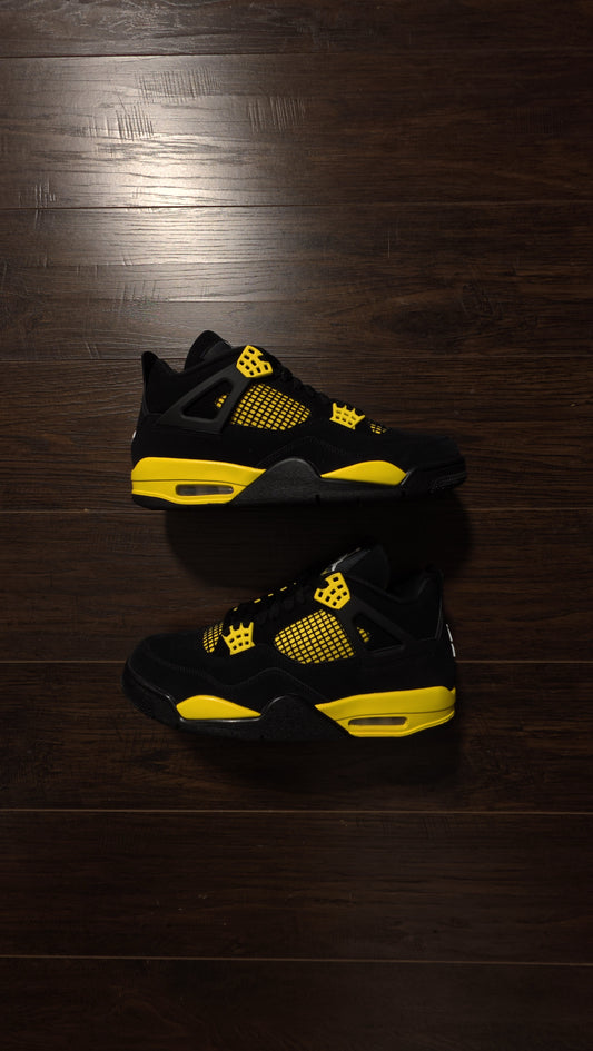 Jordan 4 Retro Thunder (2023) [NEW] - 10.5M