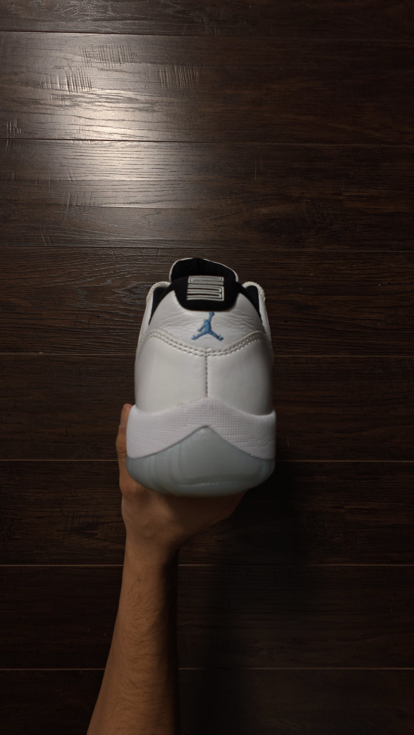 Jordan 11 Retro Low Legend Blue [USED] - 9.5 M