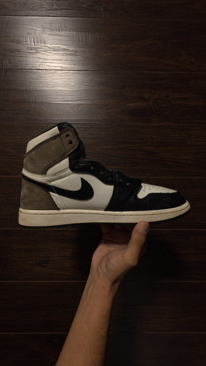 Jordan 1 Retro High OG Dark Mocha [USED] - 9 M