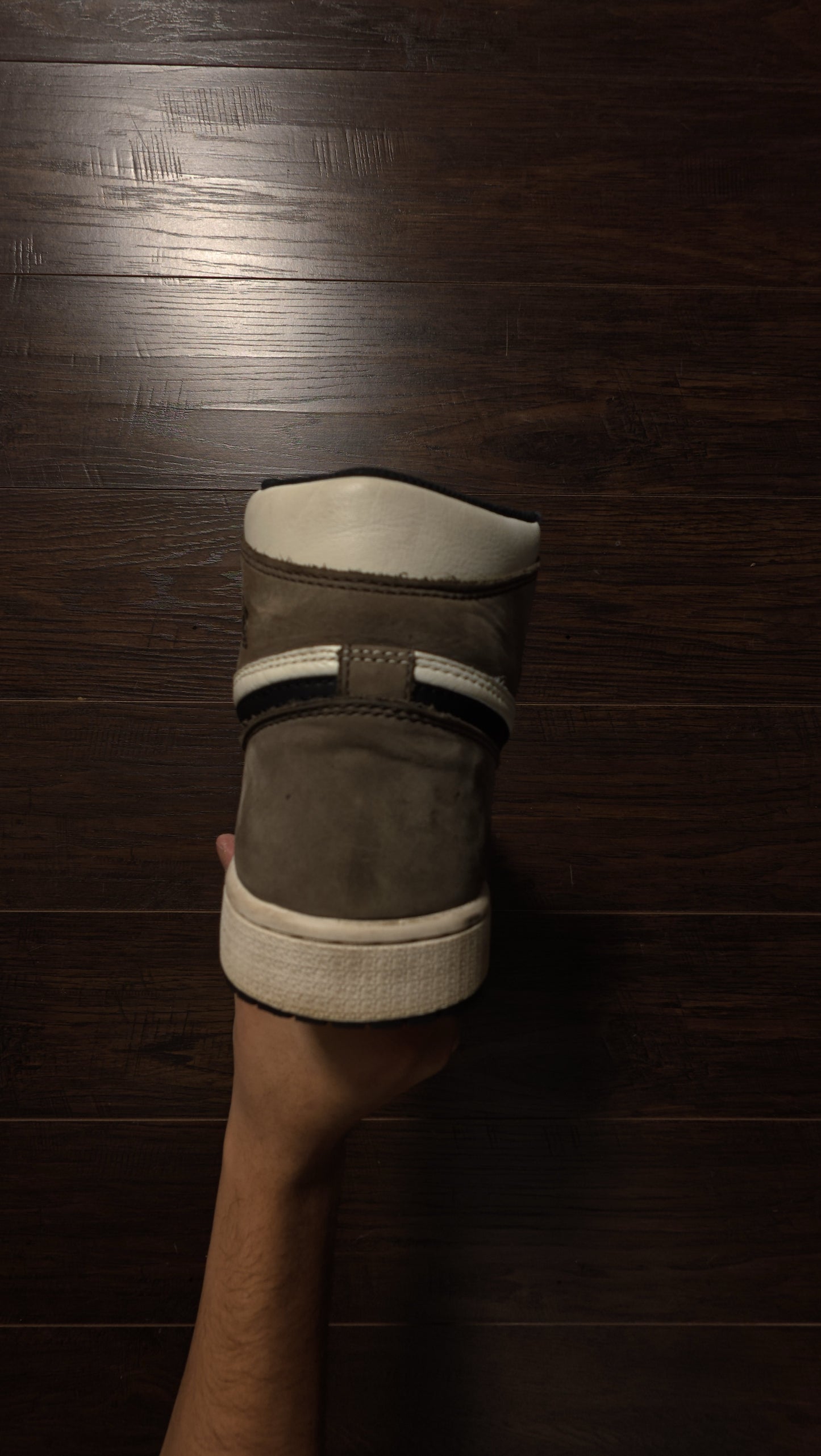 Jordan 1 Retro High OG Dark Mocha [USED] - 9 M