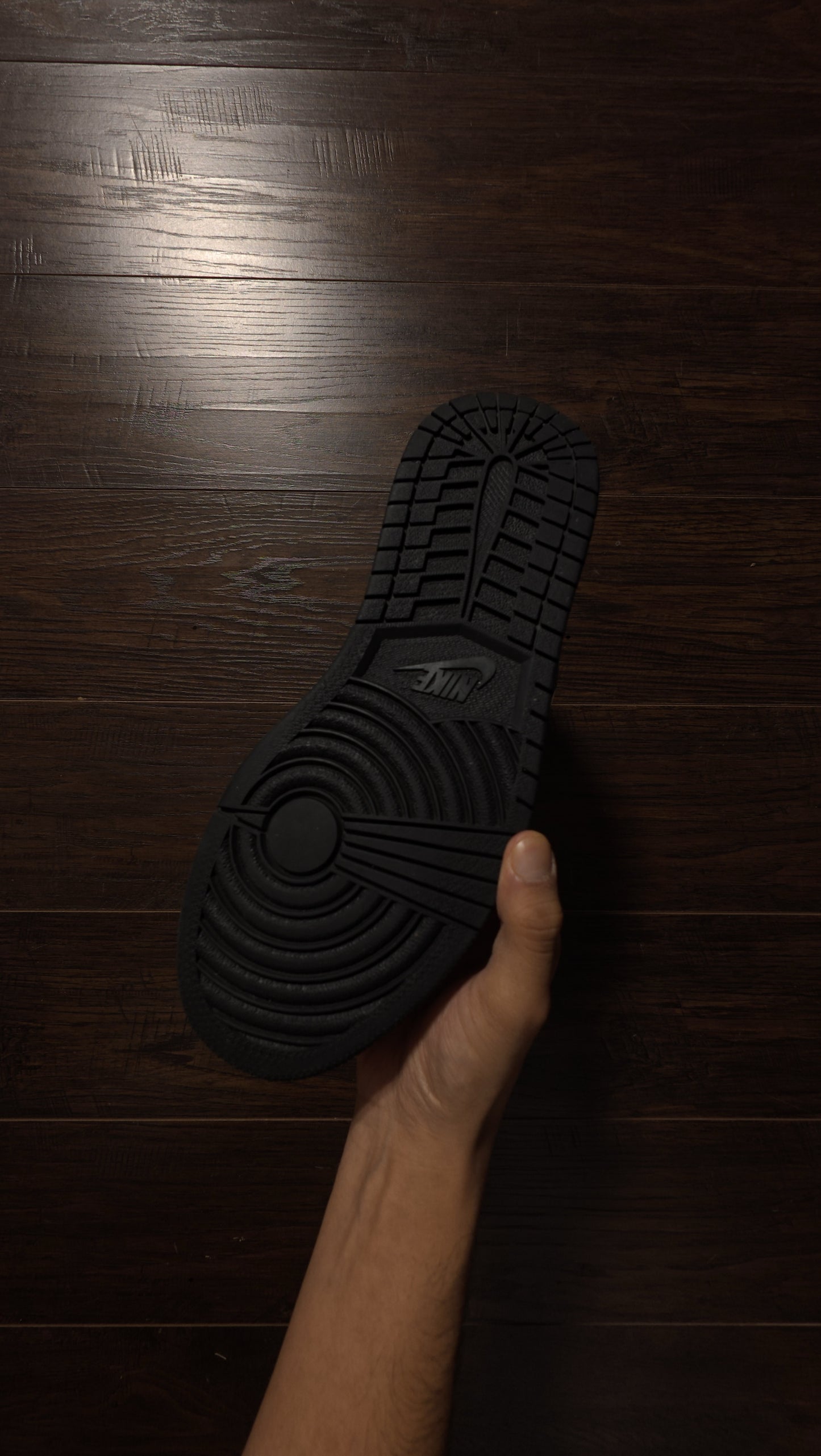 Jordan 1 Retro High OG Dark Mocha [USED] - 9 M