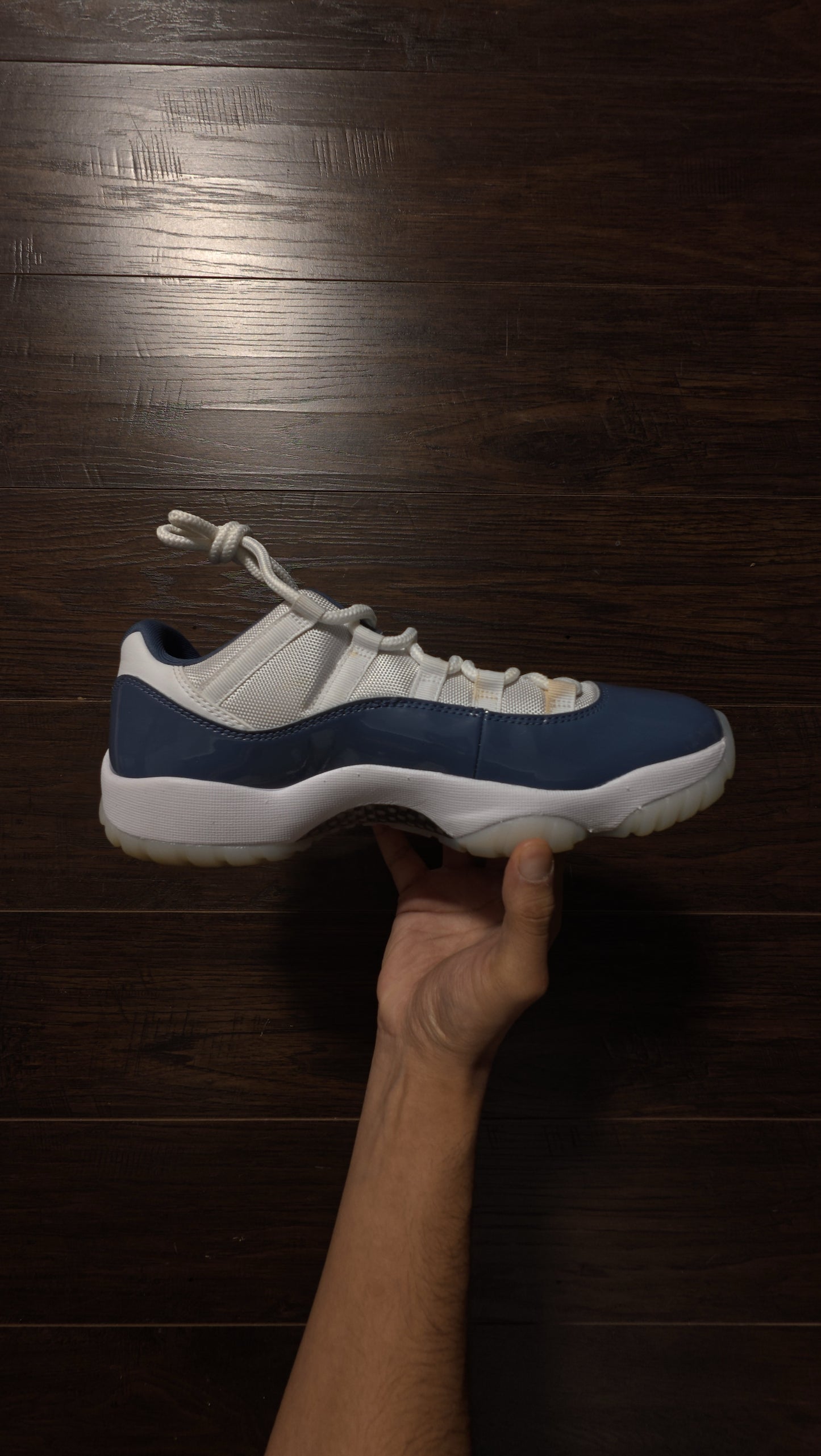 Jordan 11 Retro Low Diffused Blue [USED] - 9.5 M