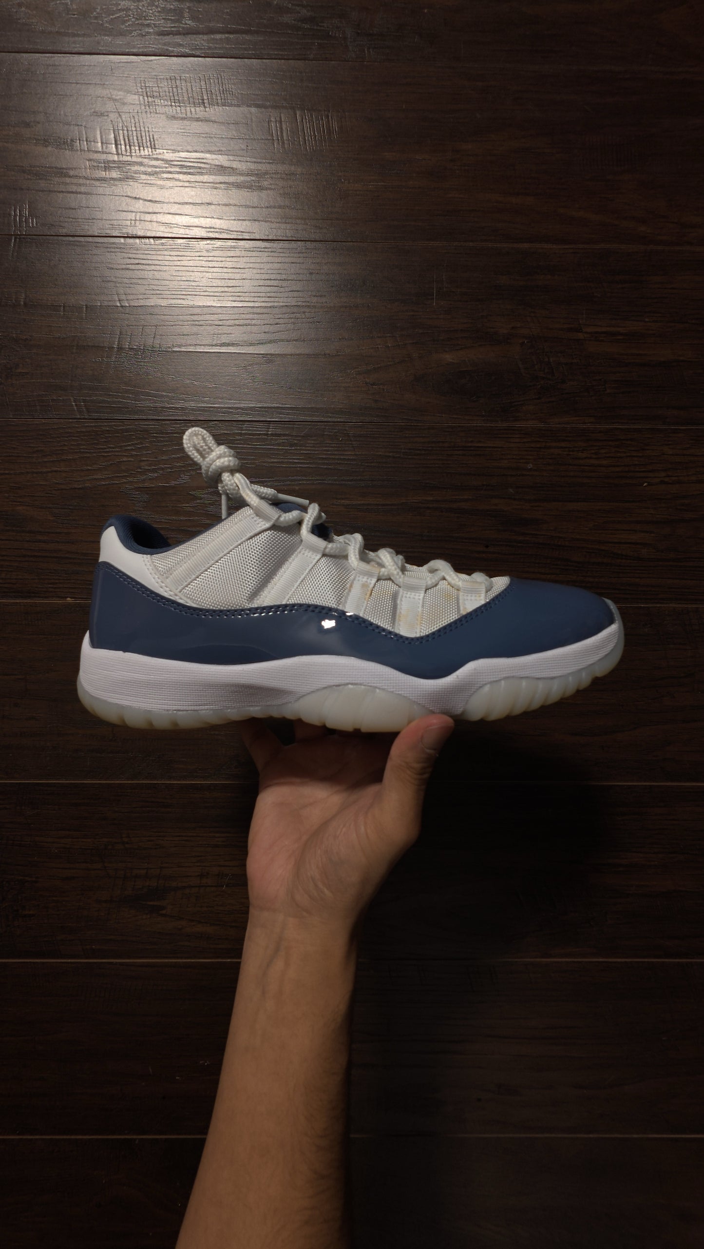 Jordan 11 Retro Low Diffused Blue [USED] - 9.5 M