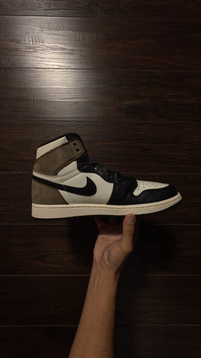Jordan 1 Retro High Dark Mocha [USED] - 10.5 M
