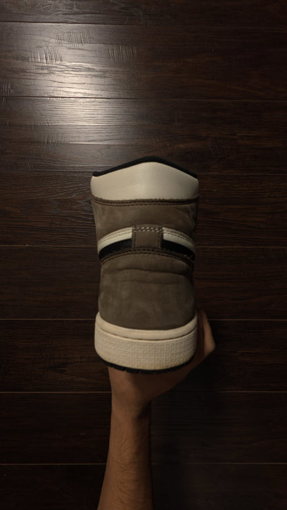 Jordan 1 Retro High Dark Mocha [USED] - 10.5 M