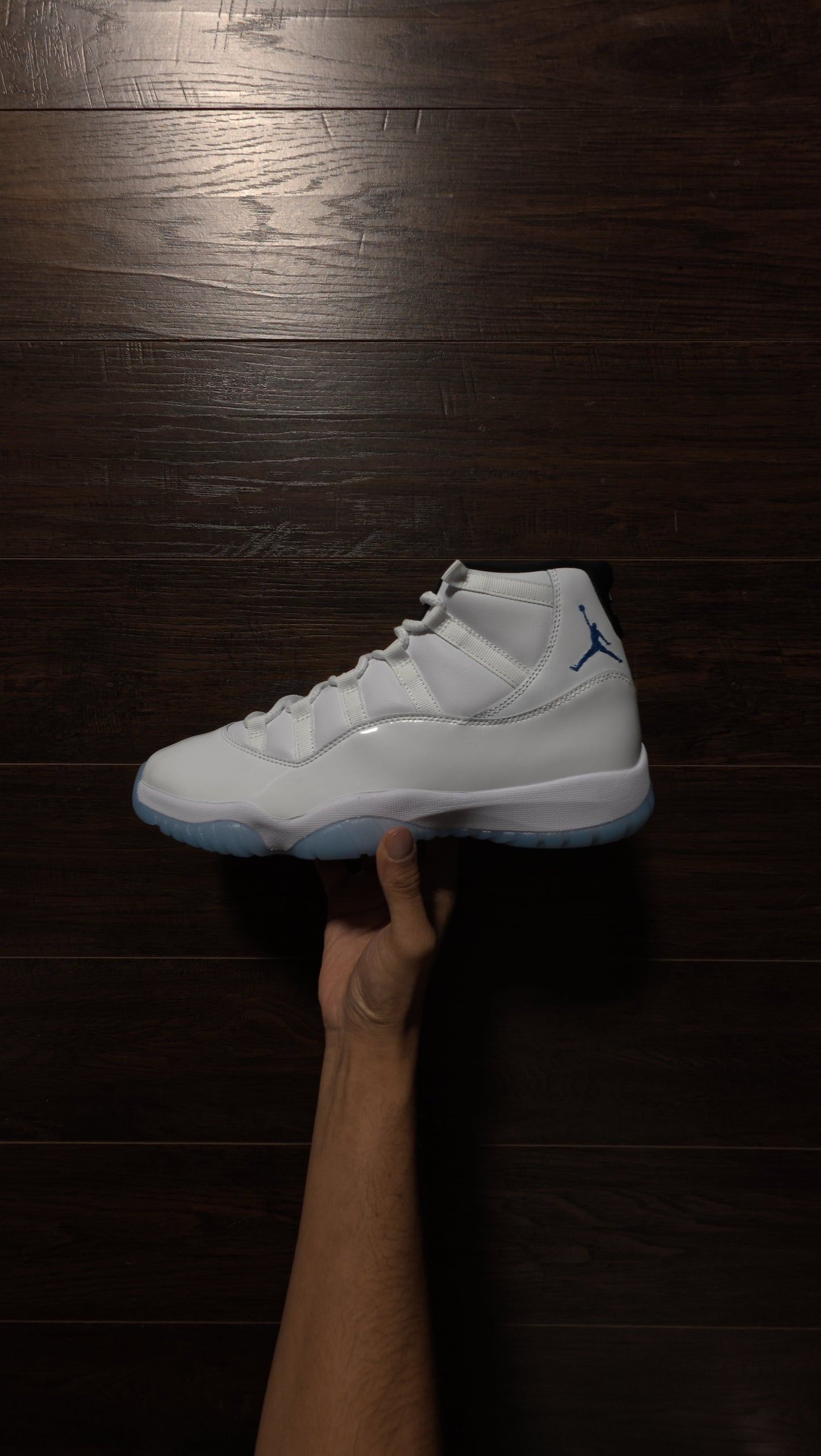 Jordan 11 Retro Legend Blue (2024) [NEW] – 11M