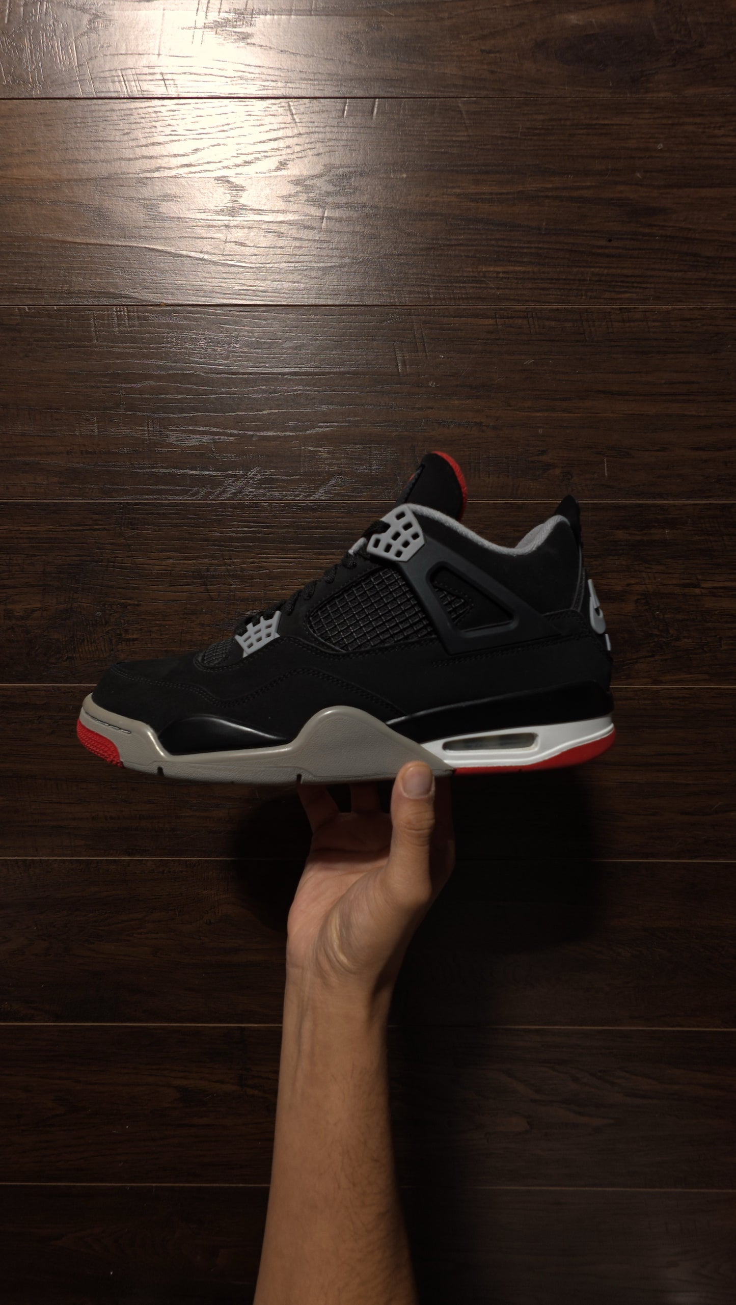 Jordan 4 Retro Bred (2019) [USED] – 11M