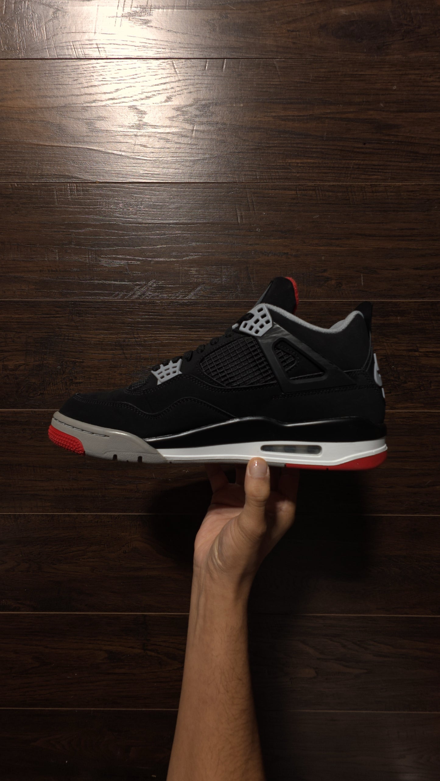 Jordan 4 Retro Bred (2019) [USED] – 11M