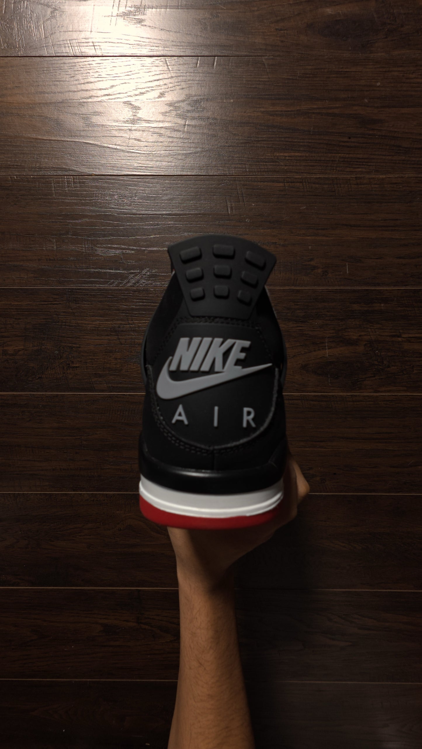 Jordan 4 Retro Bred (2019) [USED] – 11M