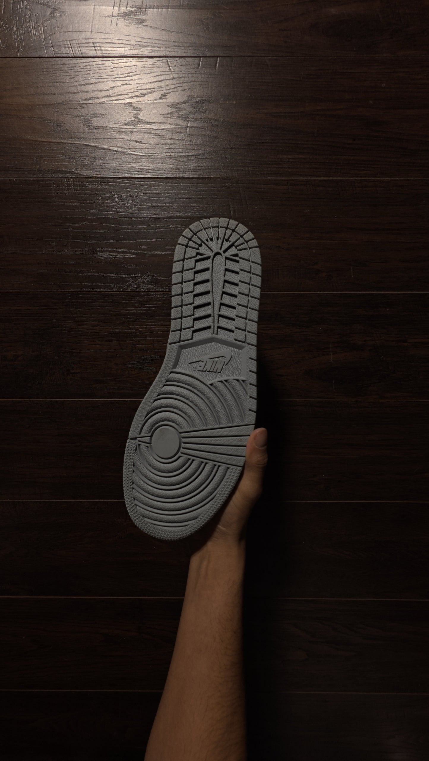 Jordan 1 Retro High Hyper Royal Smoke Grey [USED] – 11M