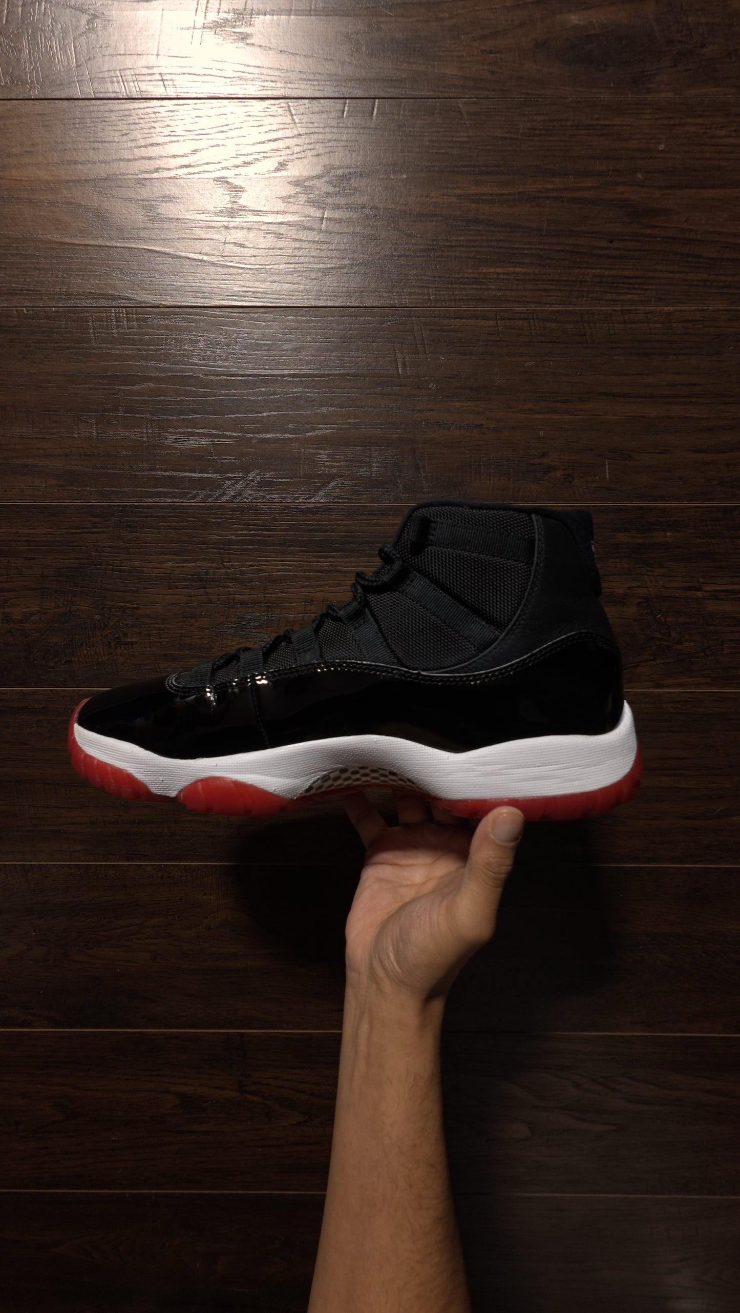 Jordan 11 Retro Playoffs Bred (2019) [USED] – 11M