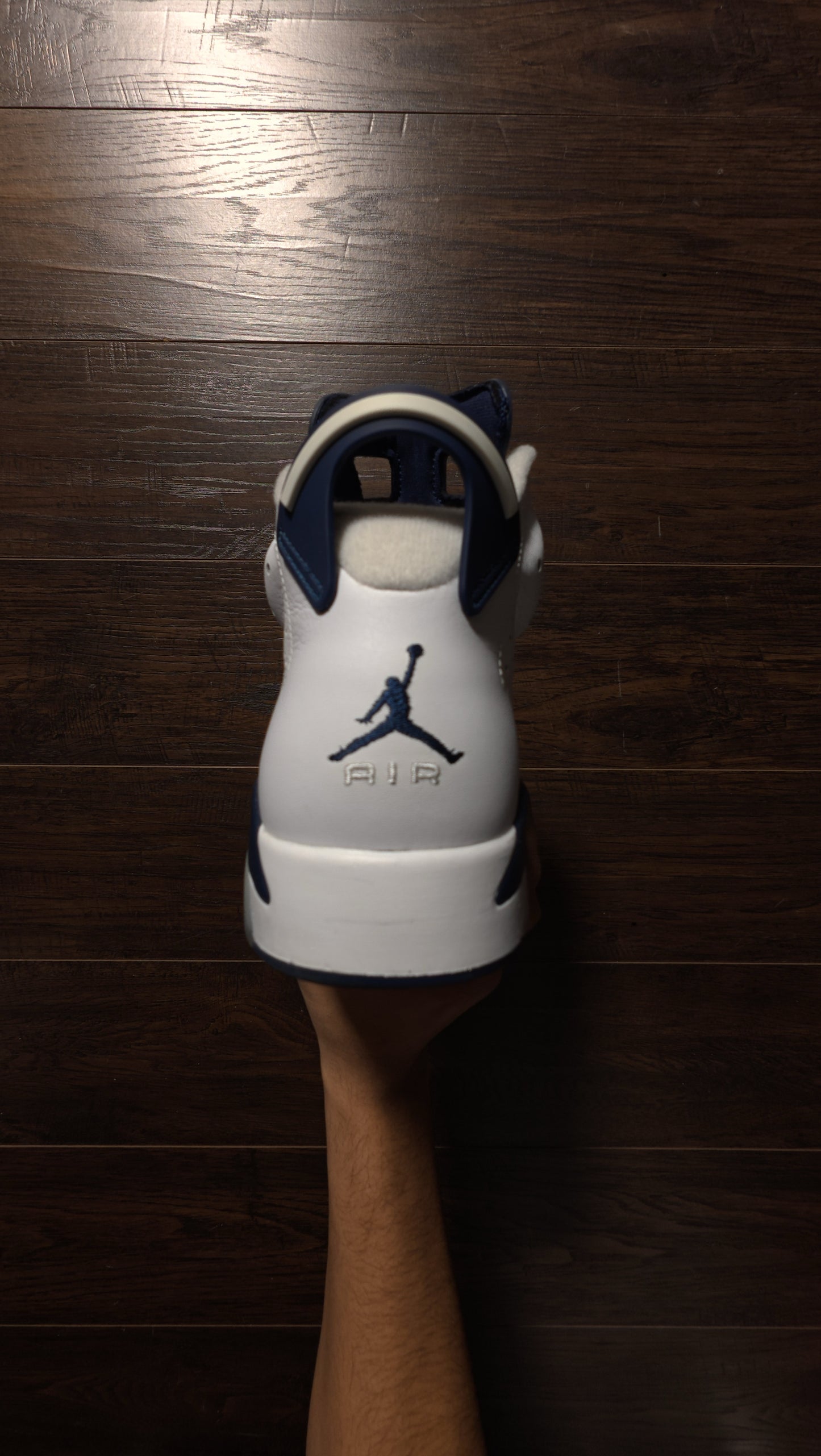 Jordan 6 Retro Midnight Navy (2022) [USED] – 11M