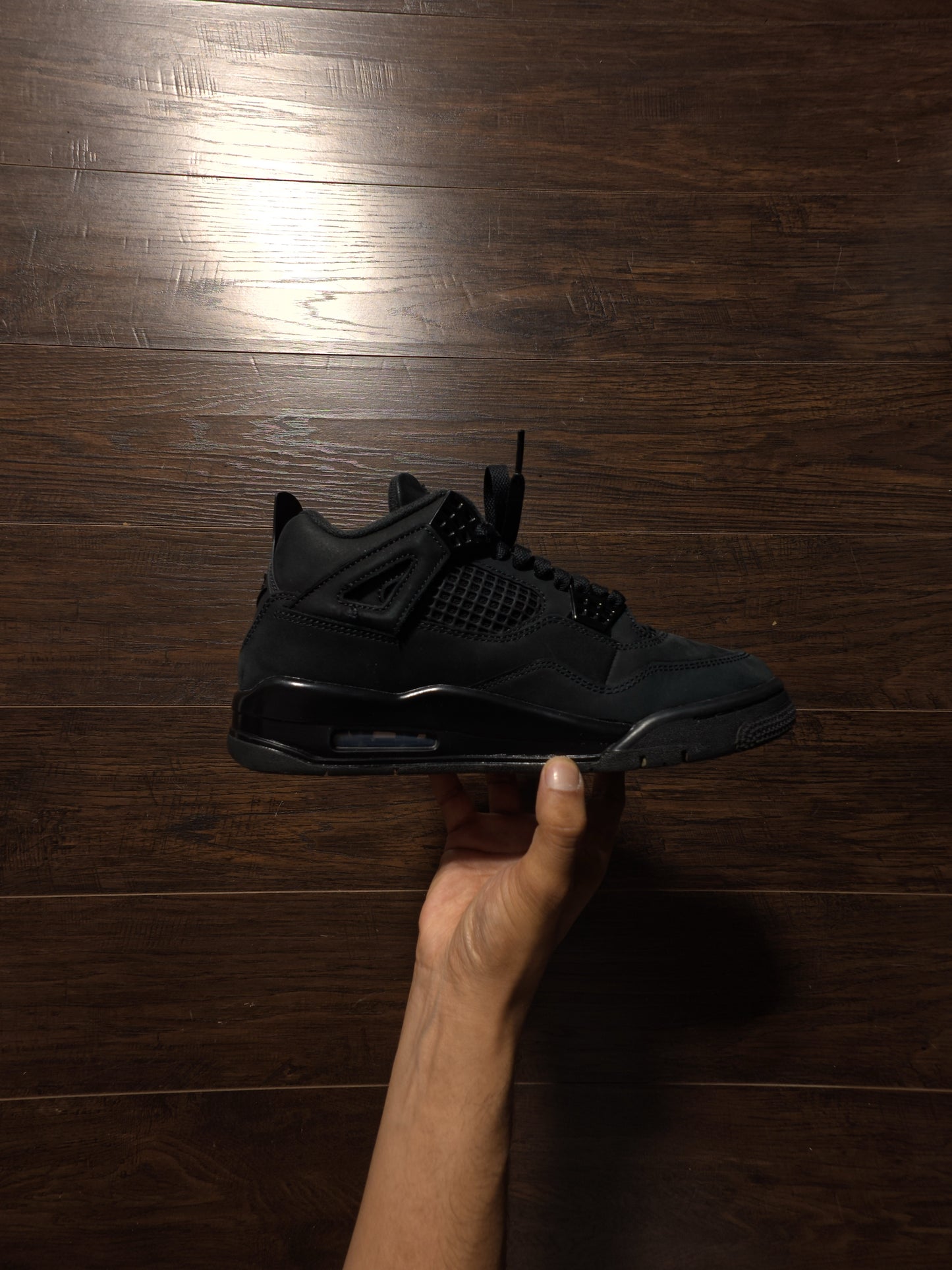 Jordan 4 Retro Black Cat (2025) [USED] - 7.5M
