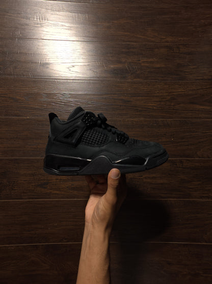 Jordan 4 Retro Black Cat (2025) [USED] - 7.5M