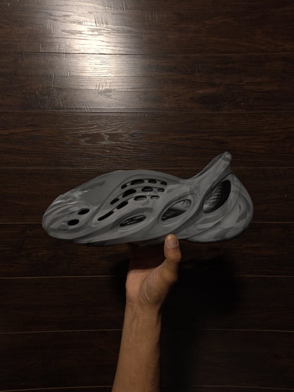adidas Yeezy Foam RNR MX Granite [NEW] – 12M