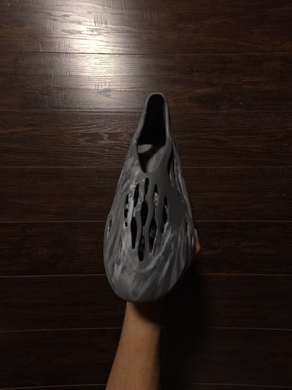 adidas Yeezy Foam RNR MX Granite [NEW] – 12M