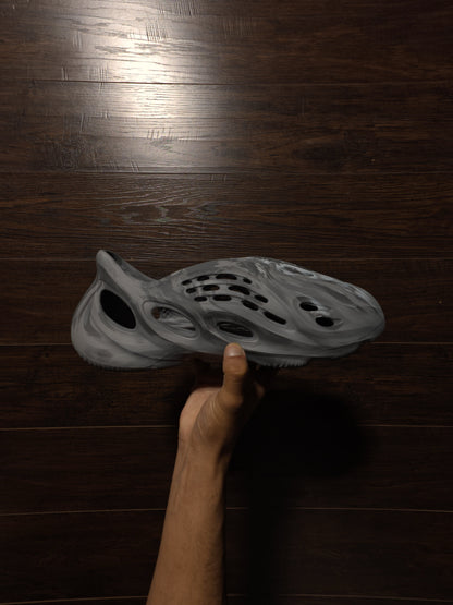 adidas Yeezy Foam RNR MX Granite [NEW] – 12M
