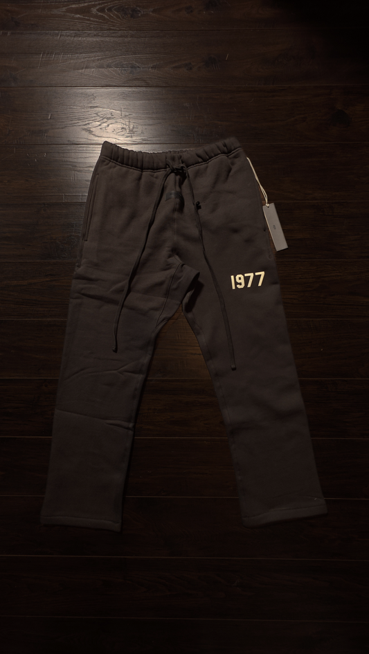Fear of God Essentials Relaxed Sweatpants 'Iron' [NEW]