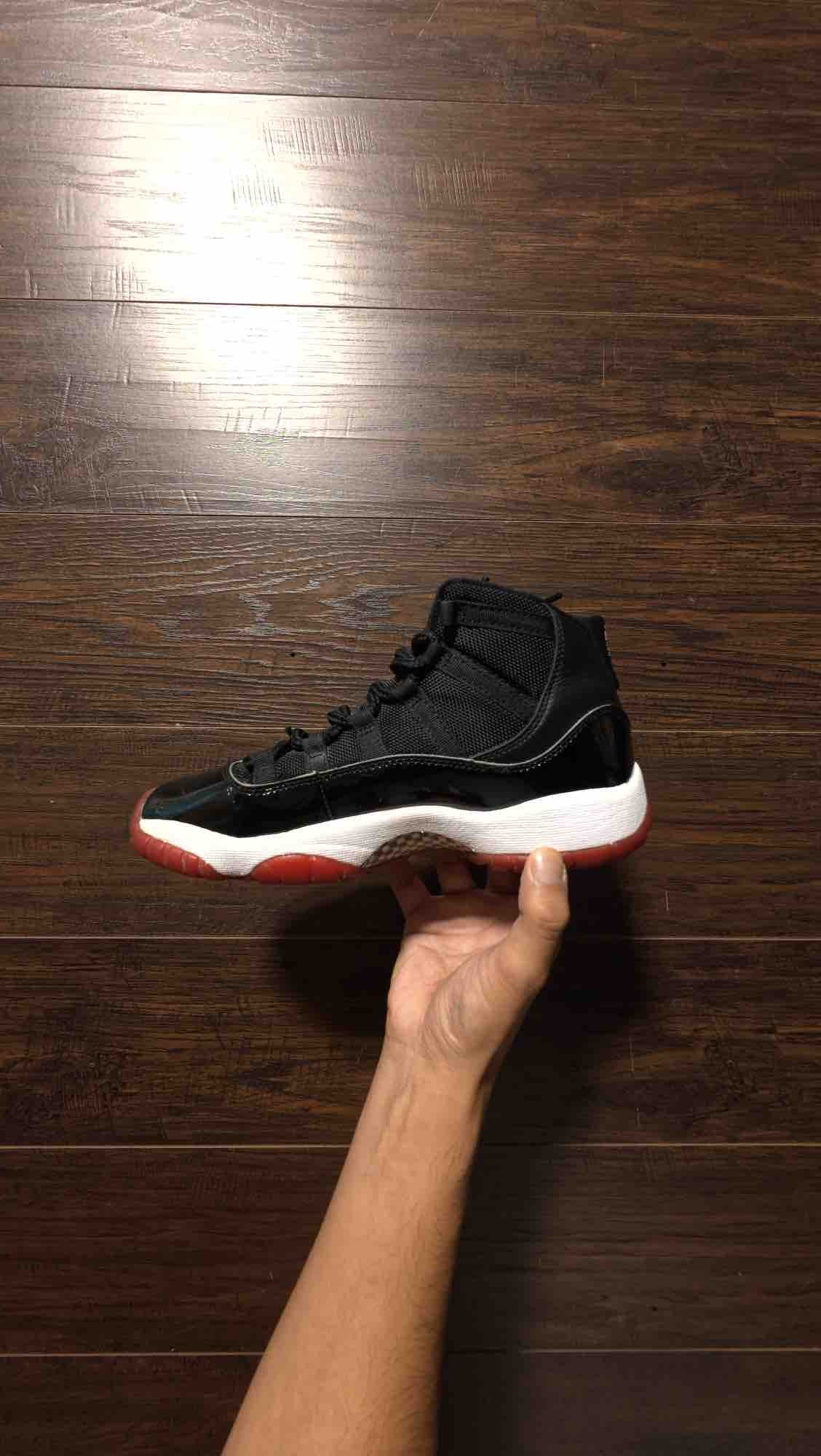 Jordan 11 Retro Playoffs Bred (2019) (GS) [USED] - 5.5Y