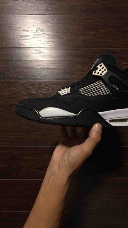 Jordan 4 Retro White Thunder [USED] - 11.5 M