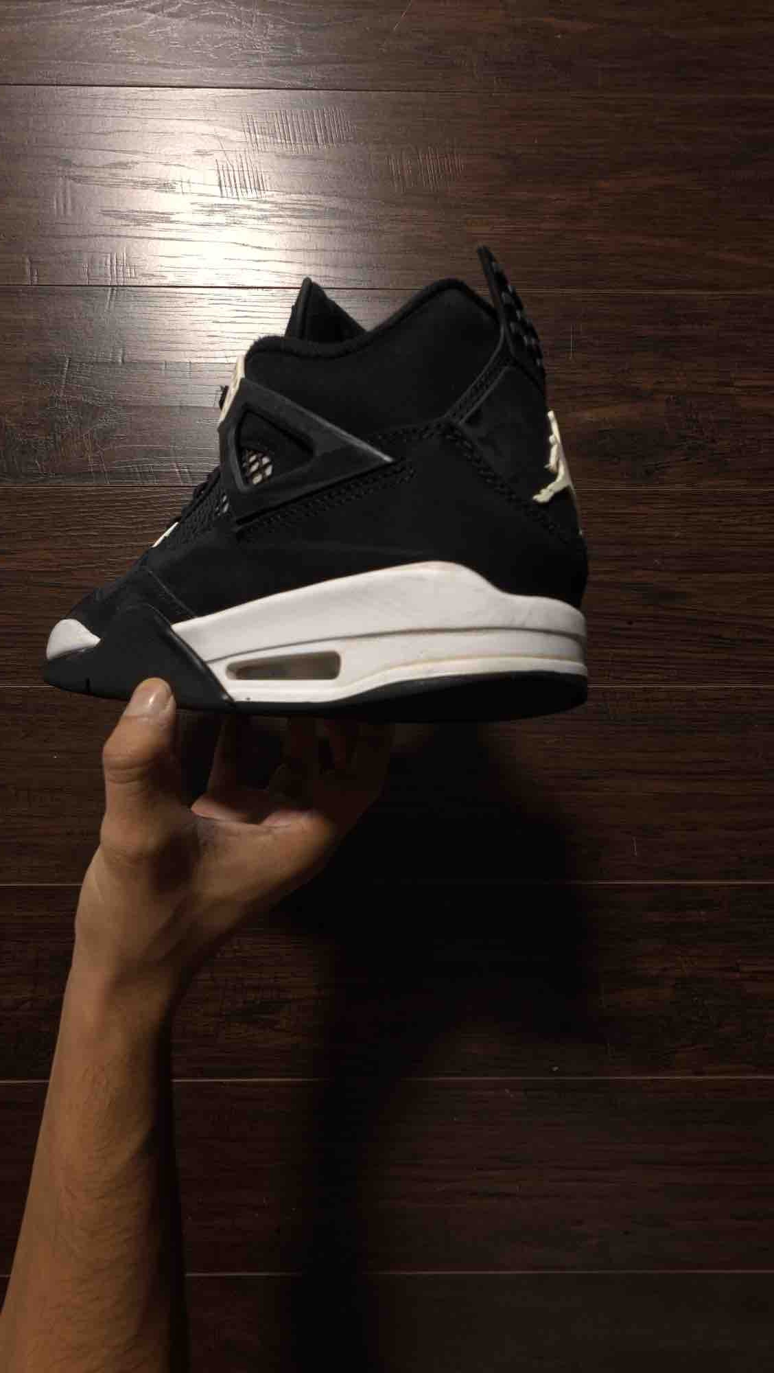 Jordan 4 Retro White Thunder [USED] - 11.5 M