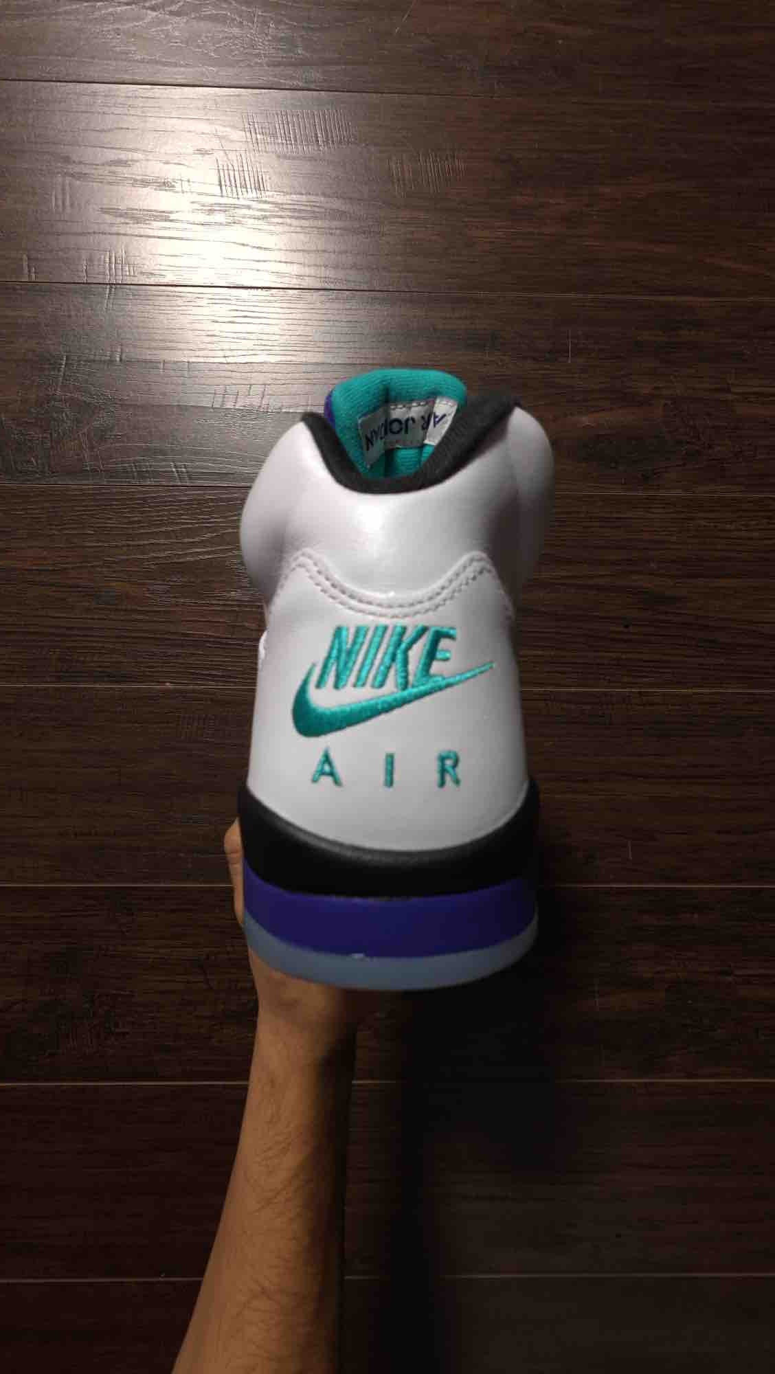 Jordan 5 Retro Grape (2025) [USED] - 11 M