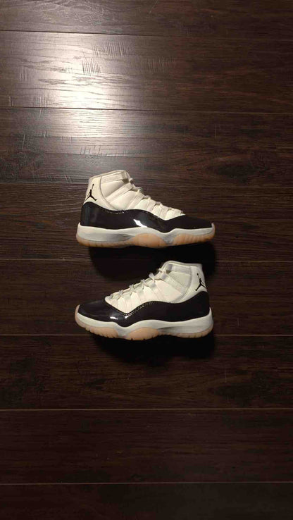 Jordan 11 Retro Neapolitan (Women's) [USED] - 6W