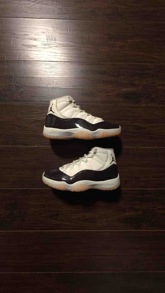 Jordan 11 Retro Neapolitan (Women's) [USED] - 6W