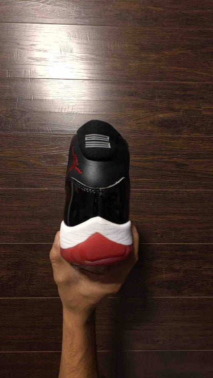 Jordan 11 Retro Playoffs Bred (2019) [USED] - 9 M