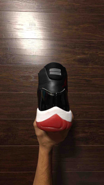 Jordan 11 Retro Playoffs Bred (2019) [USED] - 9 M