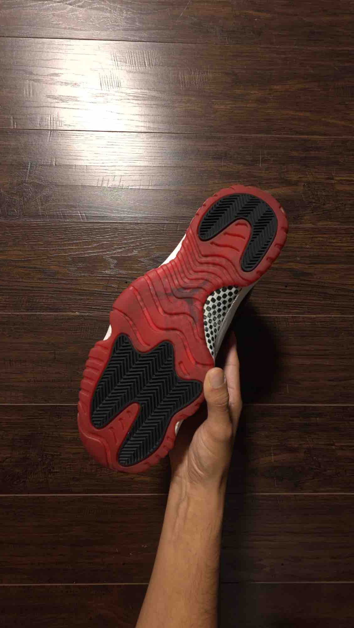 Jordan 11 Retro Playoffs Bred (2019) [USED] - 12 M