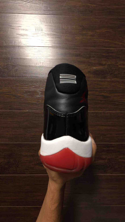 Jordan 11 Retro Playoffs Bred (2019) [USED] - 12 M