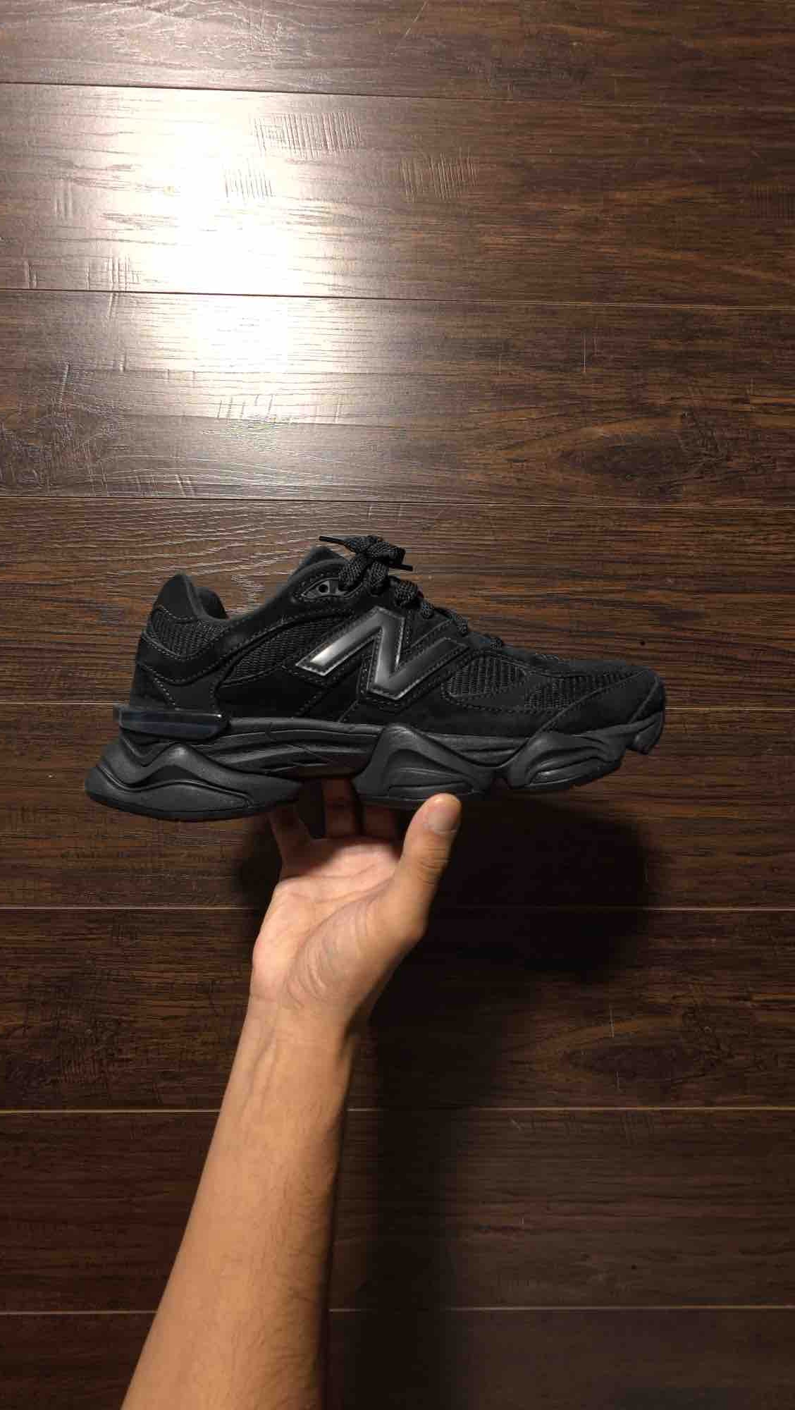 New Balance 9060 Triple Black [USED] - 8.5 M