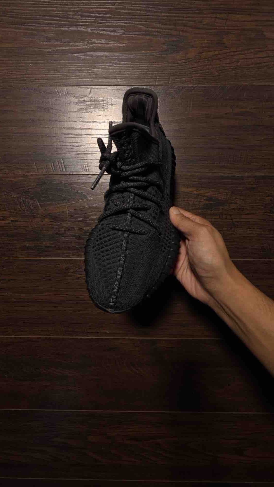 adidas Yeezy Boost 350 V2 Black (Non-Reflective) [USED] - 6.5 Y