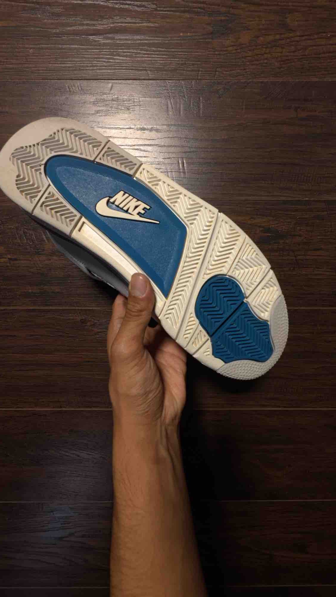 Jordan 4 Retro Military Blue (2024) [USED] - 10.5 M