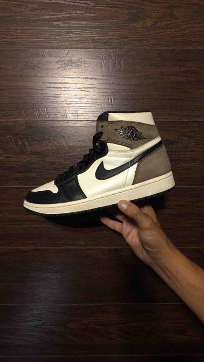 Jordan 1 Retro High Dark Mocha [USED] - 10.5 M