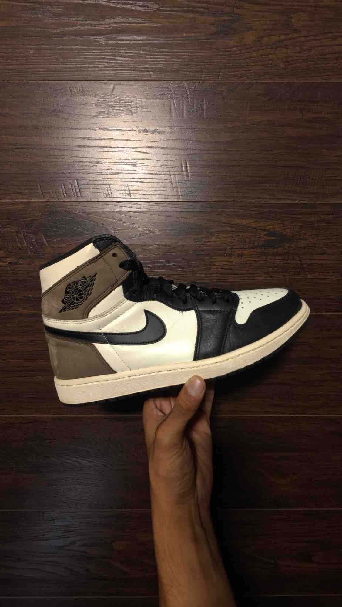 Jordan 1 Retro High Dark Mocha [USED] - 10.5 M