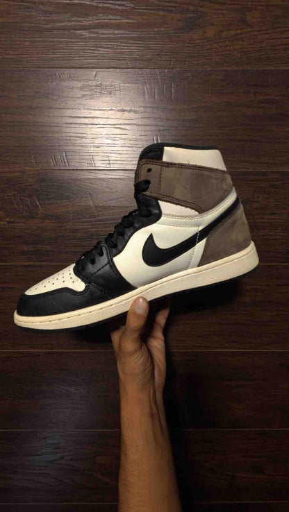 Jordan 1 Retro High Dark Mocha [USED] - 10.5 M